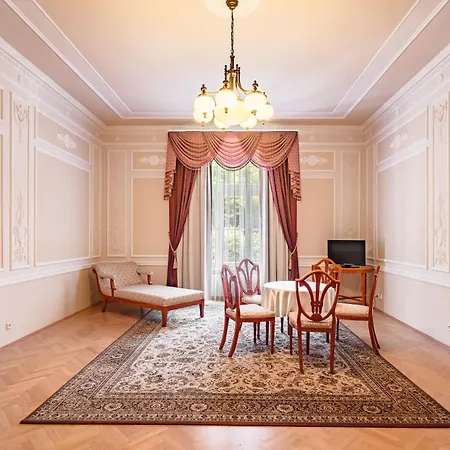Hotel Radium Palace