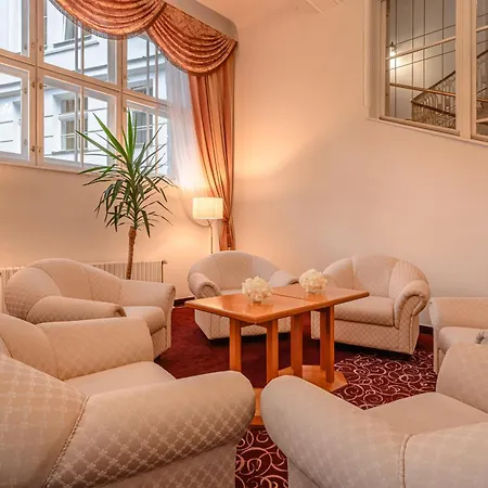 מלון Radium Palace יאסימוב