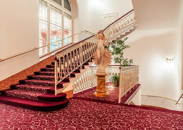 Hotel Radium Palace 4*